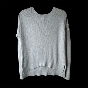 Abercrombie & Fitch Light Gray Crew Neck Sweater
